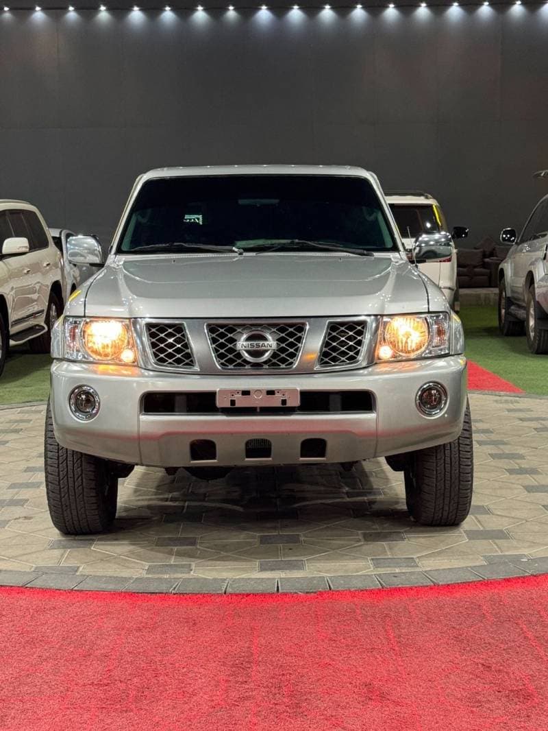 2014 Nissan Patrol SUPER SAFARI T1 thumbnail 4