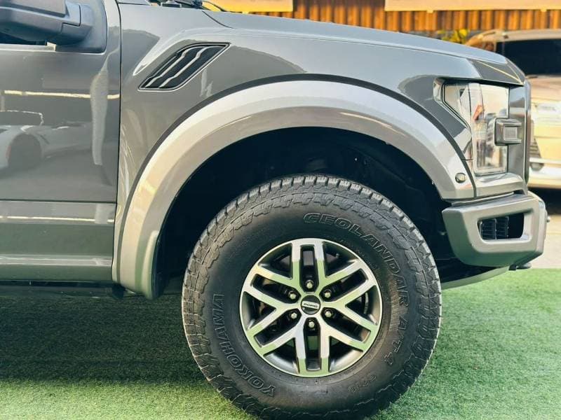2018 Ford F 150 RAPTOR SUPER CAB thumbnail 7