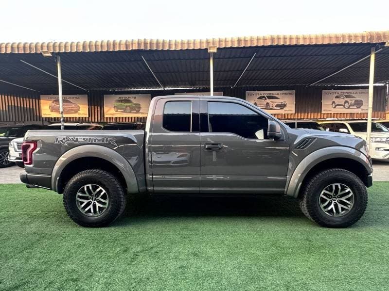 2018 Ford F 150 RAPTOR SUPER CAB thumbnail 4