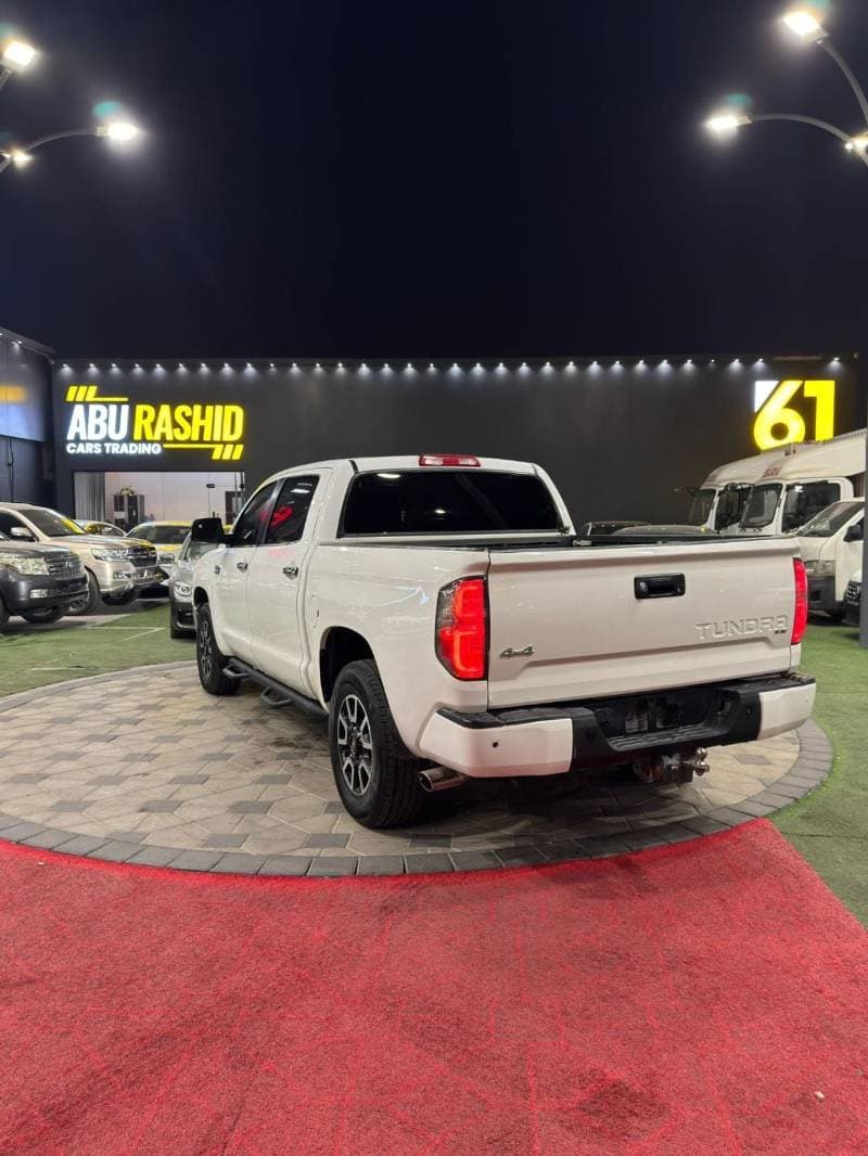 2015 Toyota Tundra STANDARD thumbnail 3