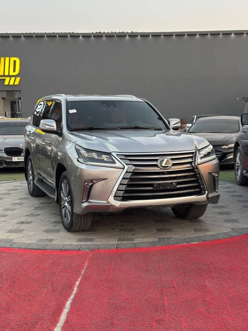 2017 Lexus LX570 PLATINUM thumbnail 6