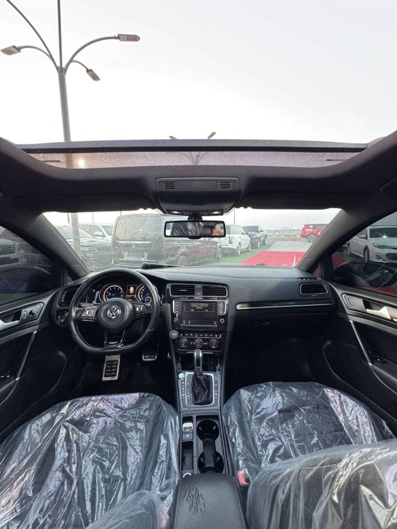 2016 Volkswagen Golf R thumbnail 8
