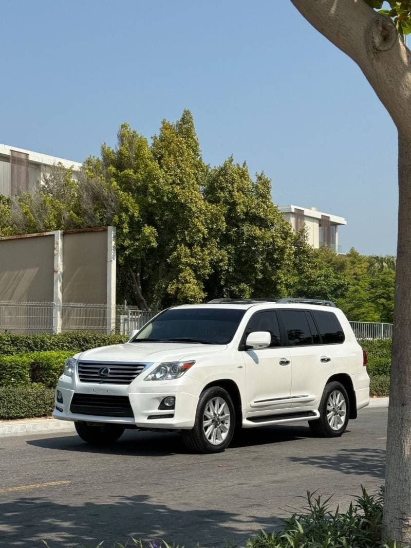 2011 Lexus LX570 NAVIGATION SPORT