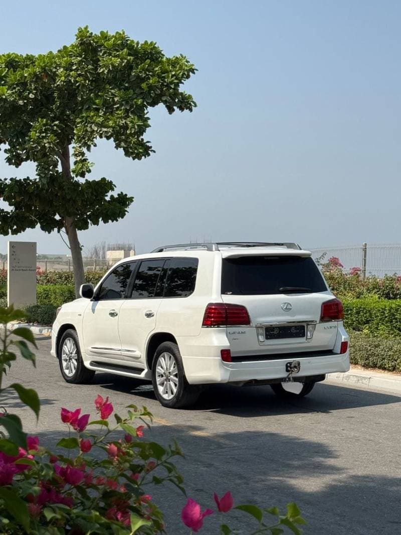 2011 Lexus LX570 NAVIGATION SPORT thumbnail 7