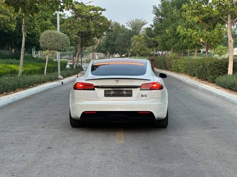 2023 Tesla Model S PLAID thumbnail 3