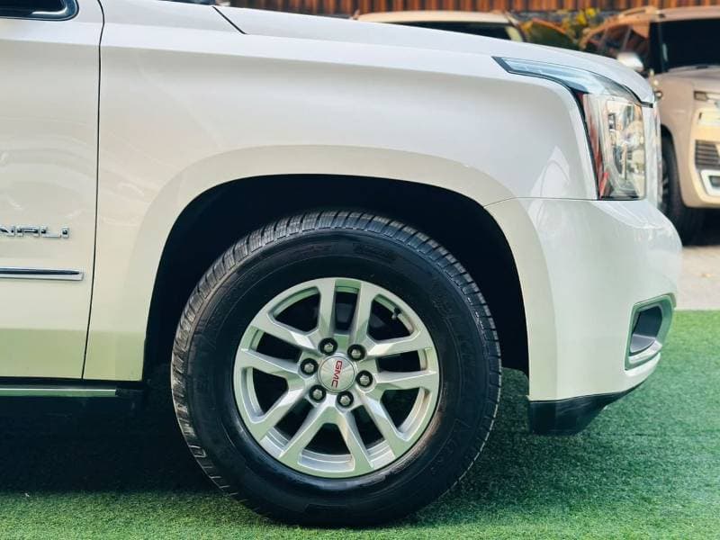 2015 GMC Yukon XL DENALI thumbnail 8