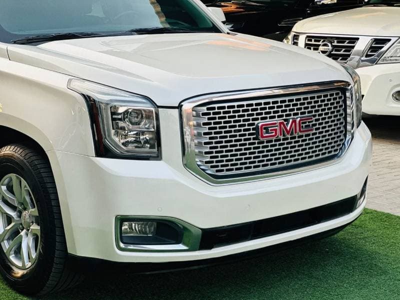2015 GMC Yukon XL DENALI thumbnail 3