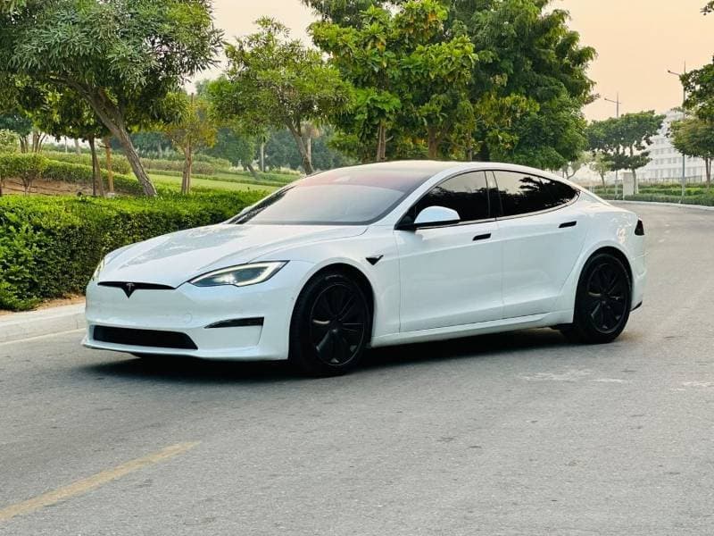 2023 Tesla Model S PLAID thumbnail 5