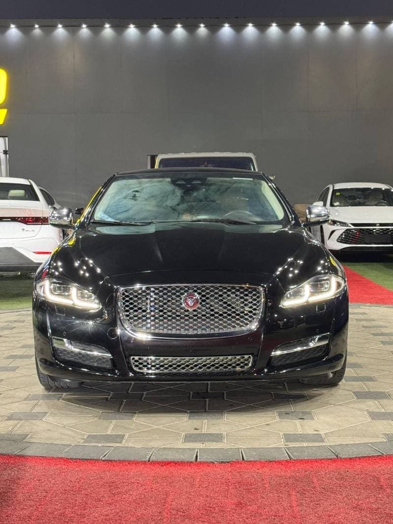 2018 Jaguar XJ PREMIUM LUXURY LWB thumbnail 6
