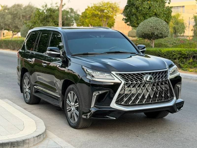 2017 Lexus LX570 SPORT PLUS thumbnail 3