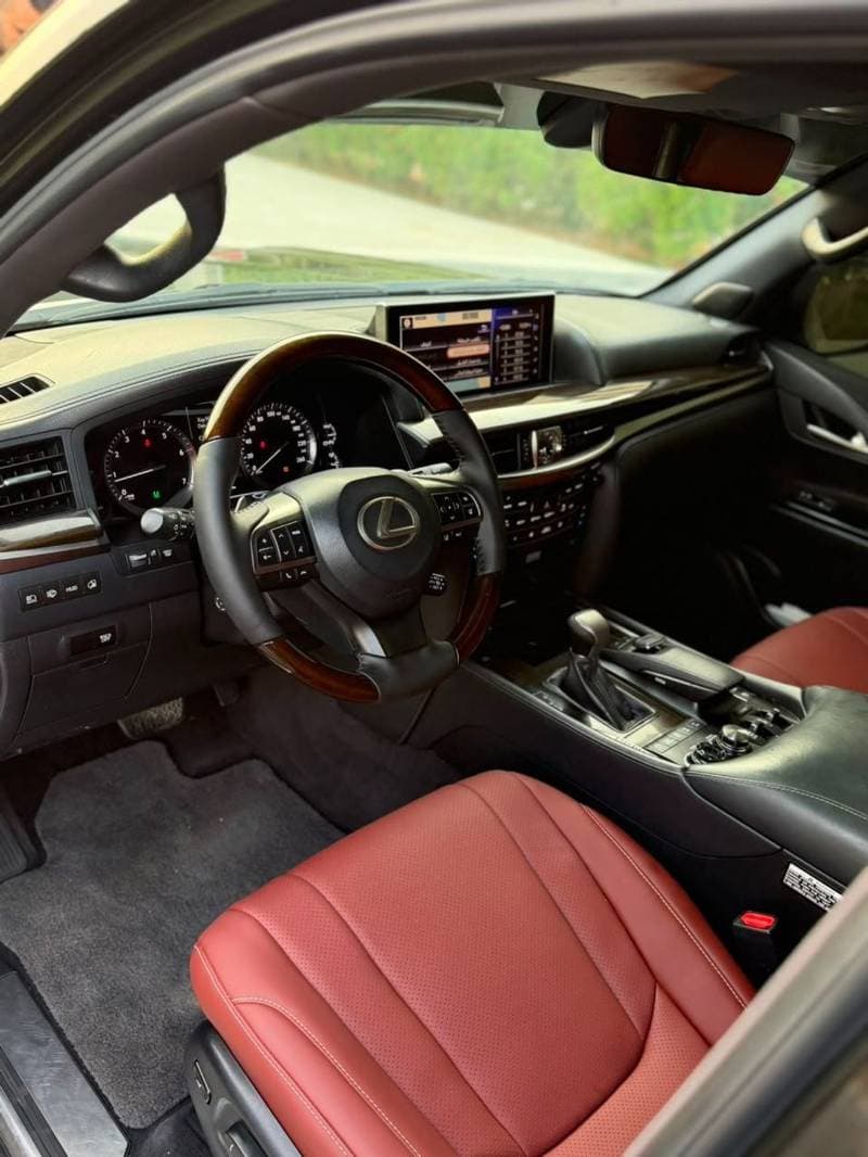 2017 Lexus LX570 SPORT PLUS thumbnail 7