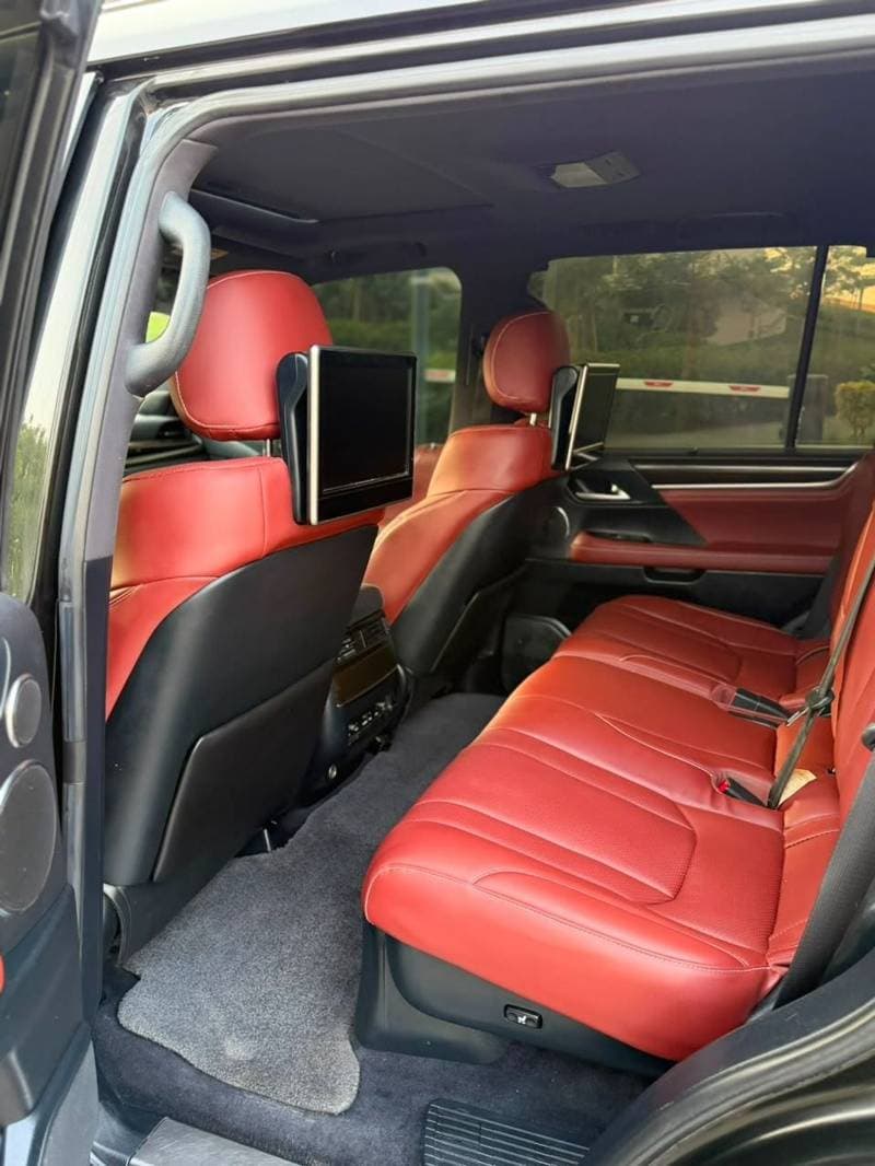 2017 Lexus LX570 SPORT PLUS thumbnail 8