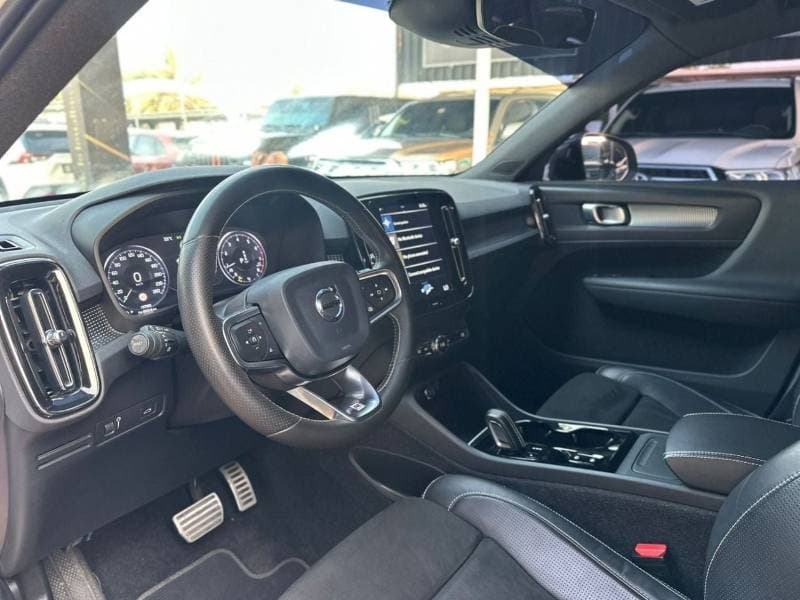 2020 Volvo XC40 R DESIGN thumbnail 8