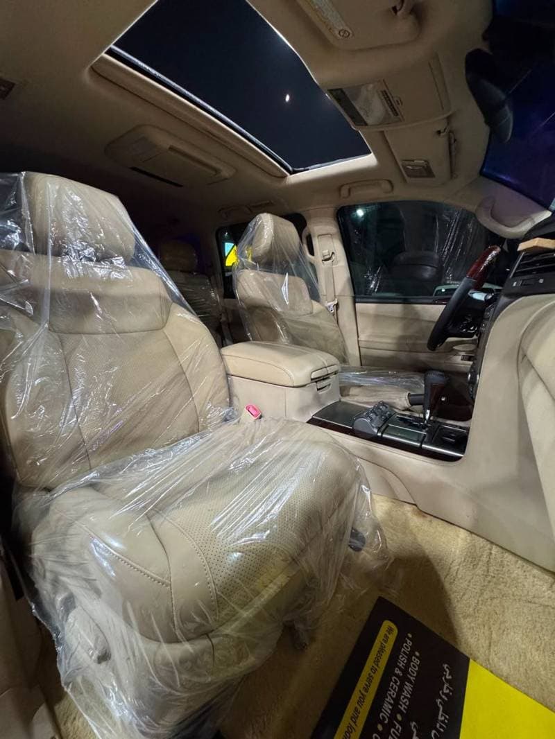 2011 Lexus LX570 TOP thumbnail 8