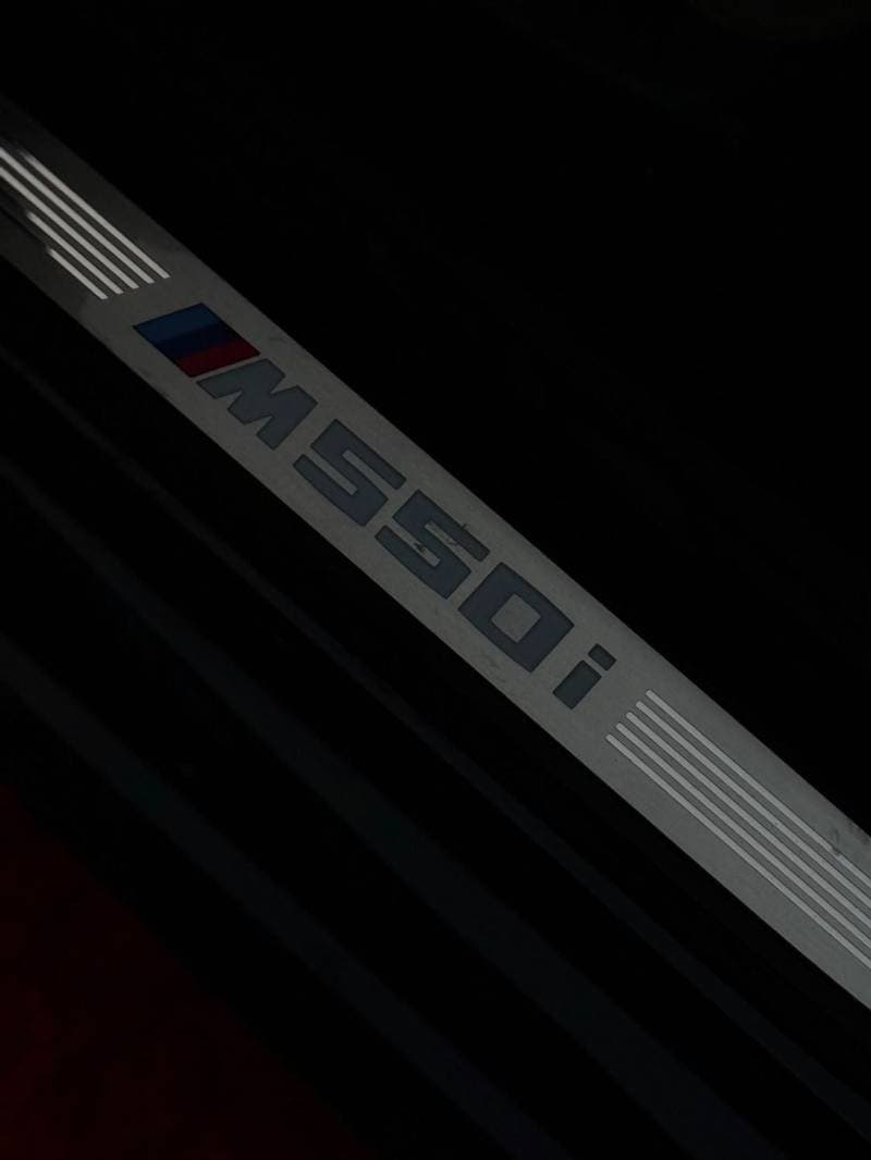 2021 BMW 550i xDrive thumbnail 4