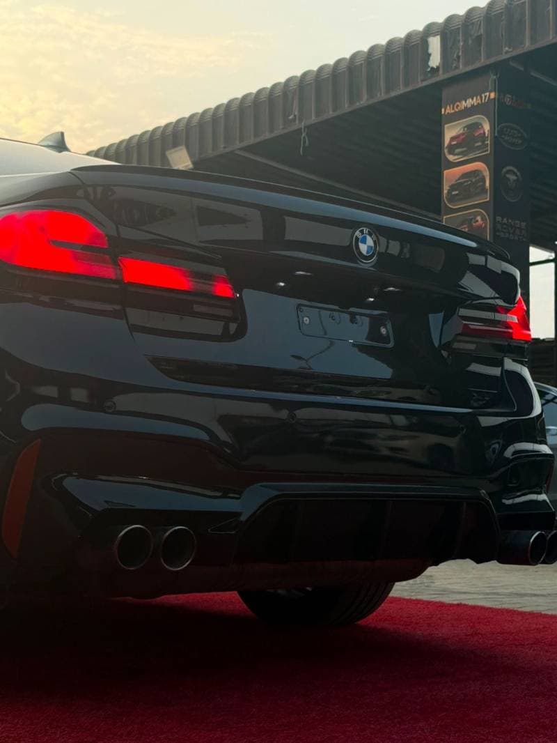 2021 BMW 550i xDrive thumbnail 3