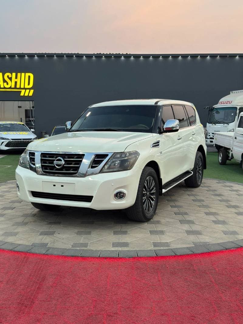 2013 Nissan Patrol LE T3 thumbnail 2