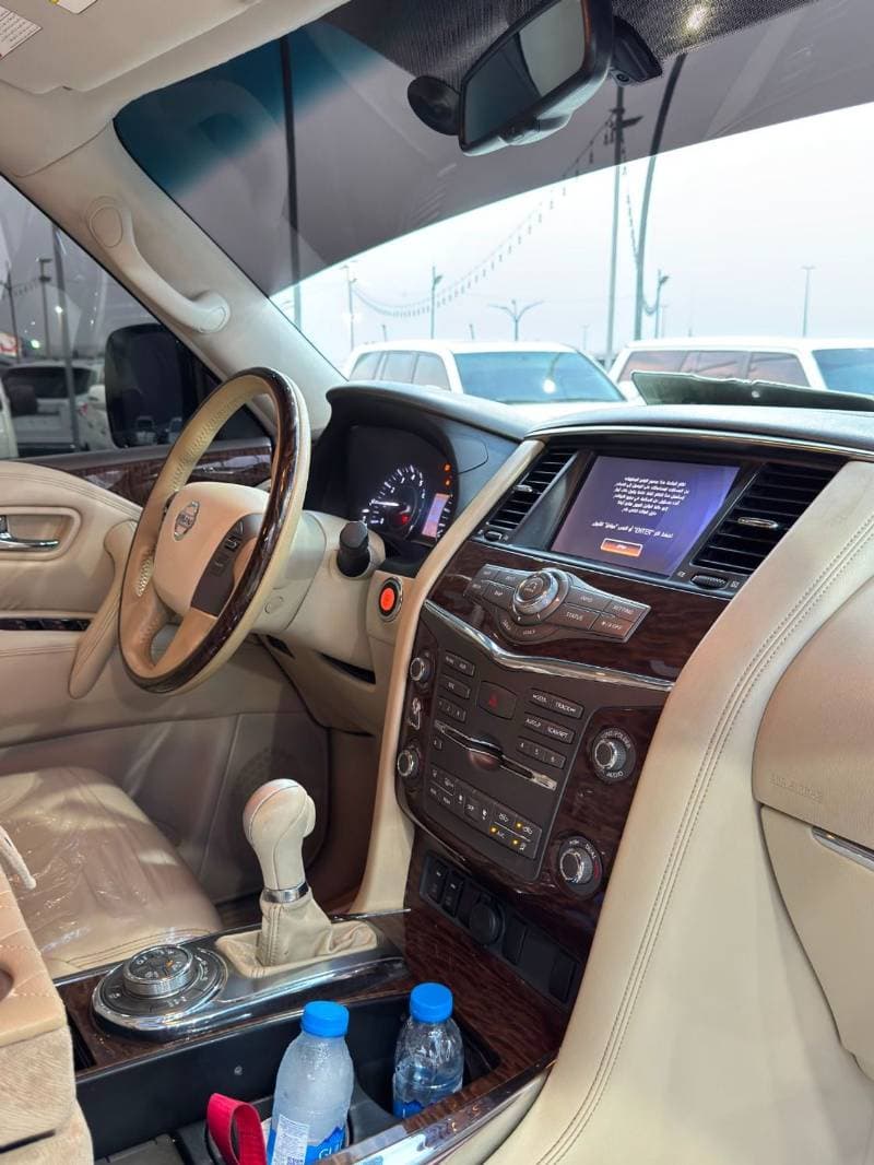 2013 Nissan Patrol LE T3 thumbnail 7