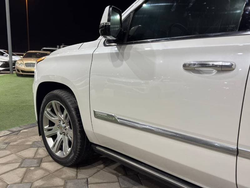 2016 Cadillac Escalade PLATINUM thumbnail 7