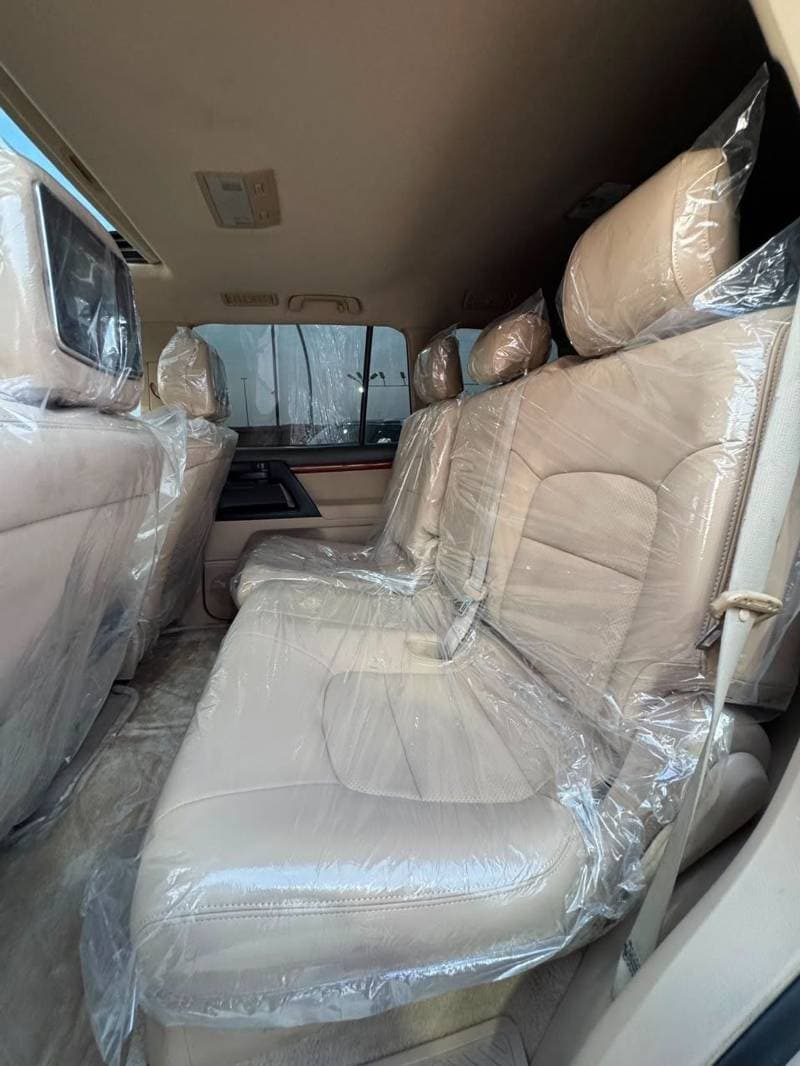 2015 Toyota Land Cruiser GXR thumbnail 7
