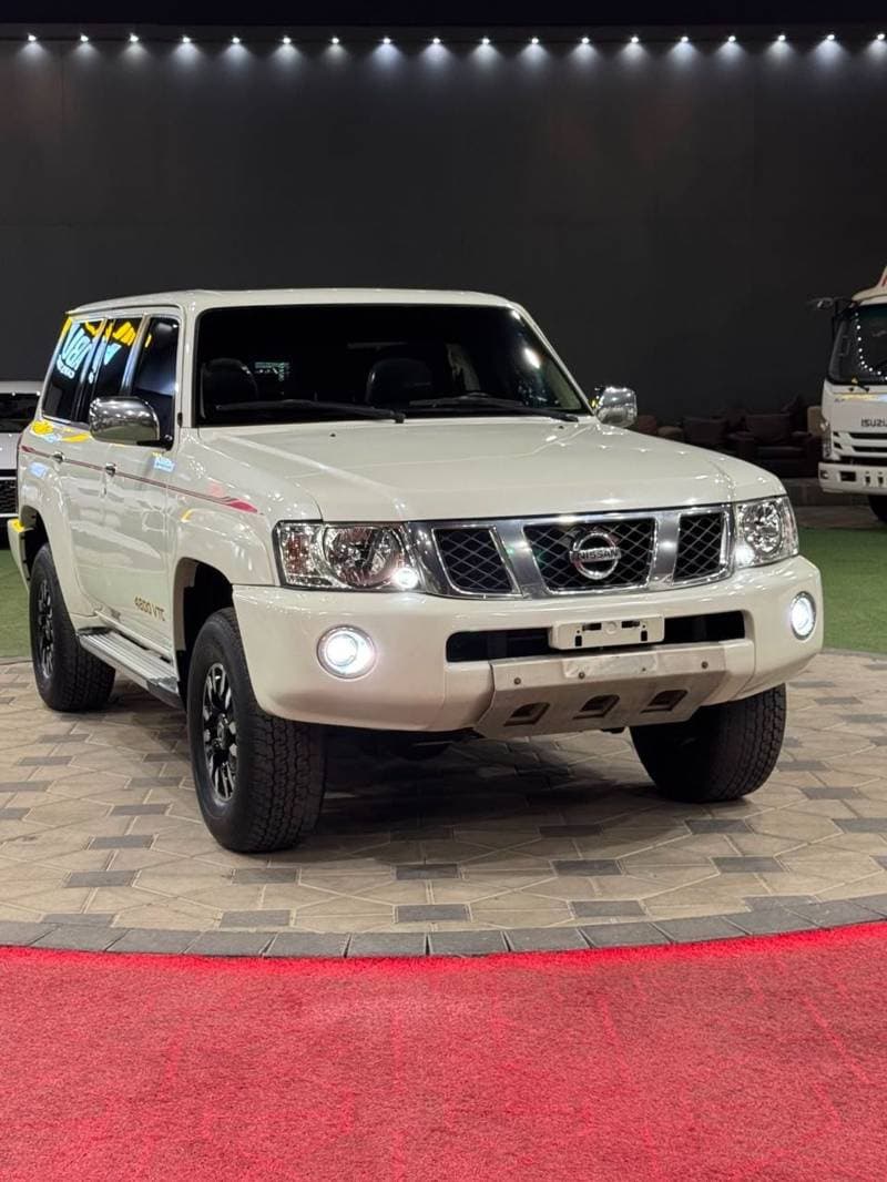 2017 Nissan Patrol SAFARI thumbnail 3