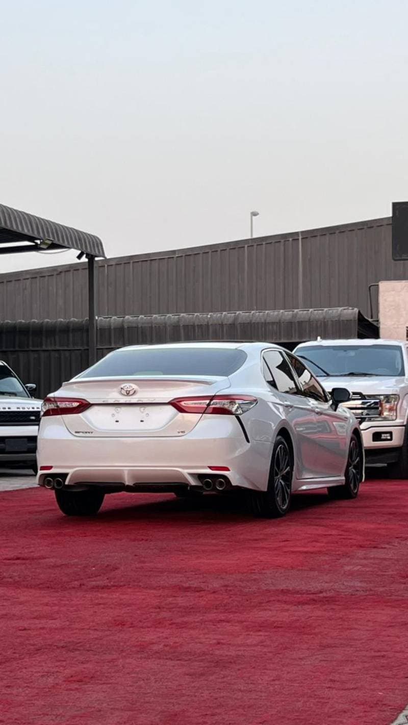 2019 Toyota Camry SPORT thumbnail 6