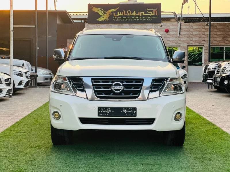 2014 Nissan Patrol LE PLATINUM thumbnail 4