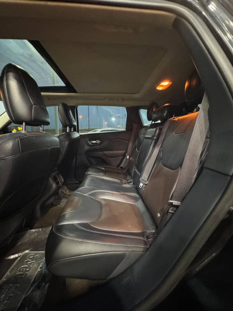 2016 Jeep Cherokee LIMITED thumbnail 6
