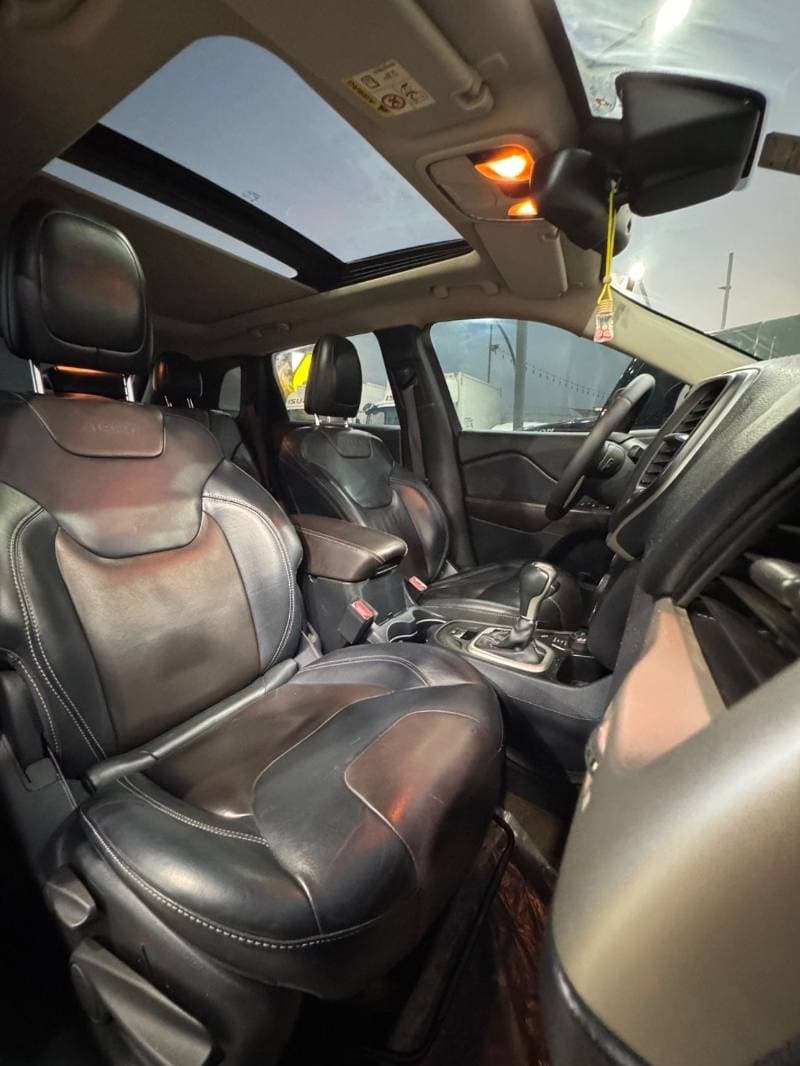 2016 Jeep Cherokee LIMITED thumbnail 8