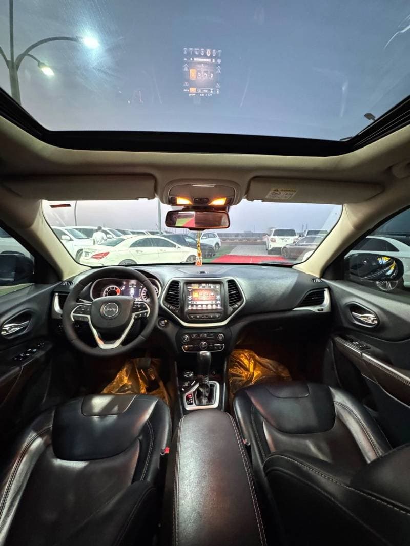2016 Jeep Cherokee LIMITED thumbnail 6