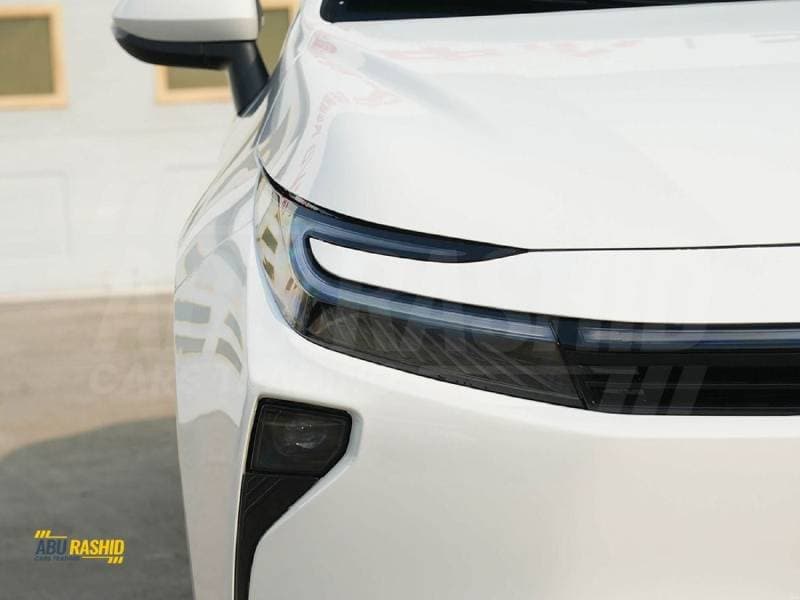 2026 Toyota Corolla XLI HEV thumbnail 4