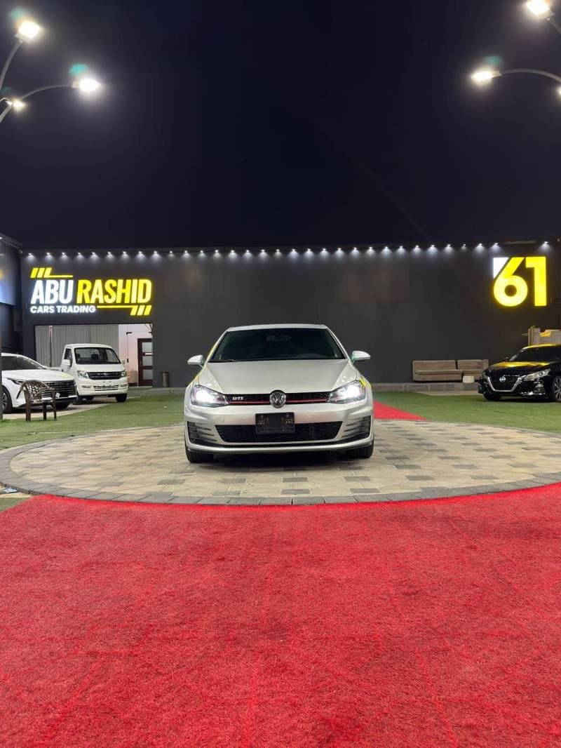 2016 Volkswagen Golf GTI SPORT thumbnail 2