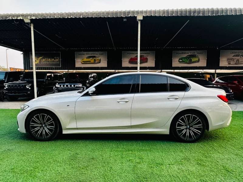 2020 BMW 330i M SPORT thumbnail 6