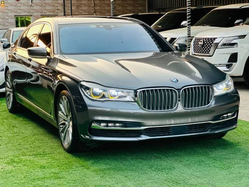 2017 BMW 740Li PURE EXCELLENCE thumbnail 2