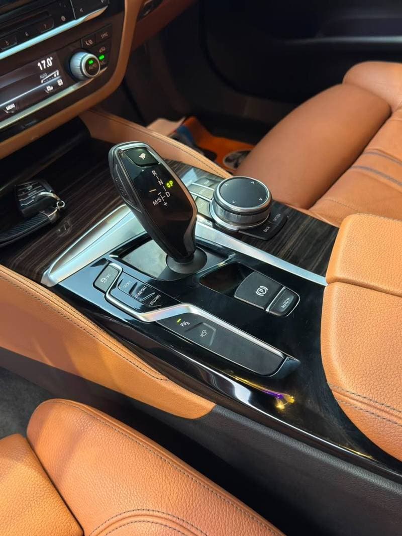 2018 BMW 530i M SPORT thumbnail 7