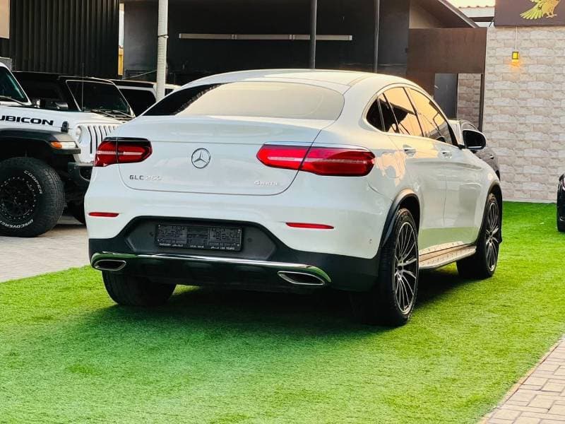 2018 Mercedes Benz GLC250 AMG thumbnail 5