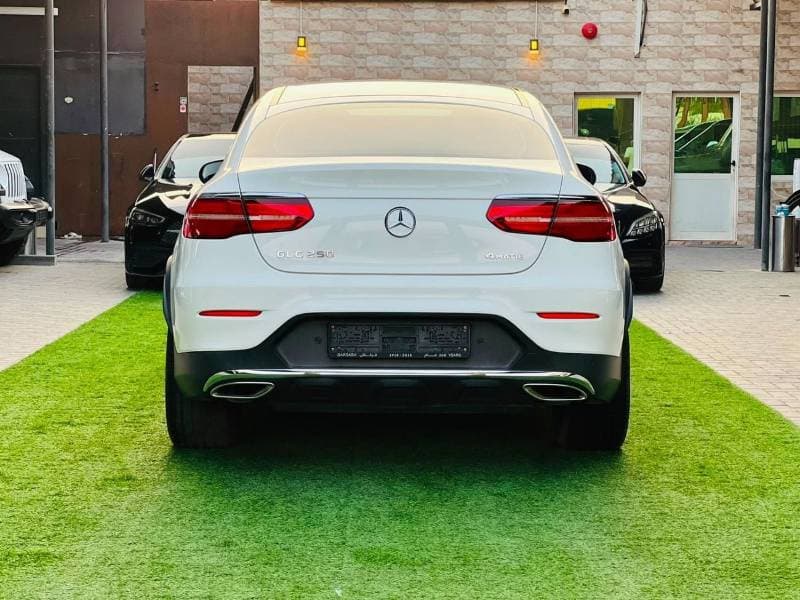 2018 Mercedes Benz GLC250 AMG thumbnail 6