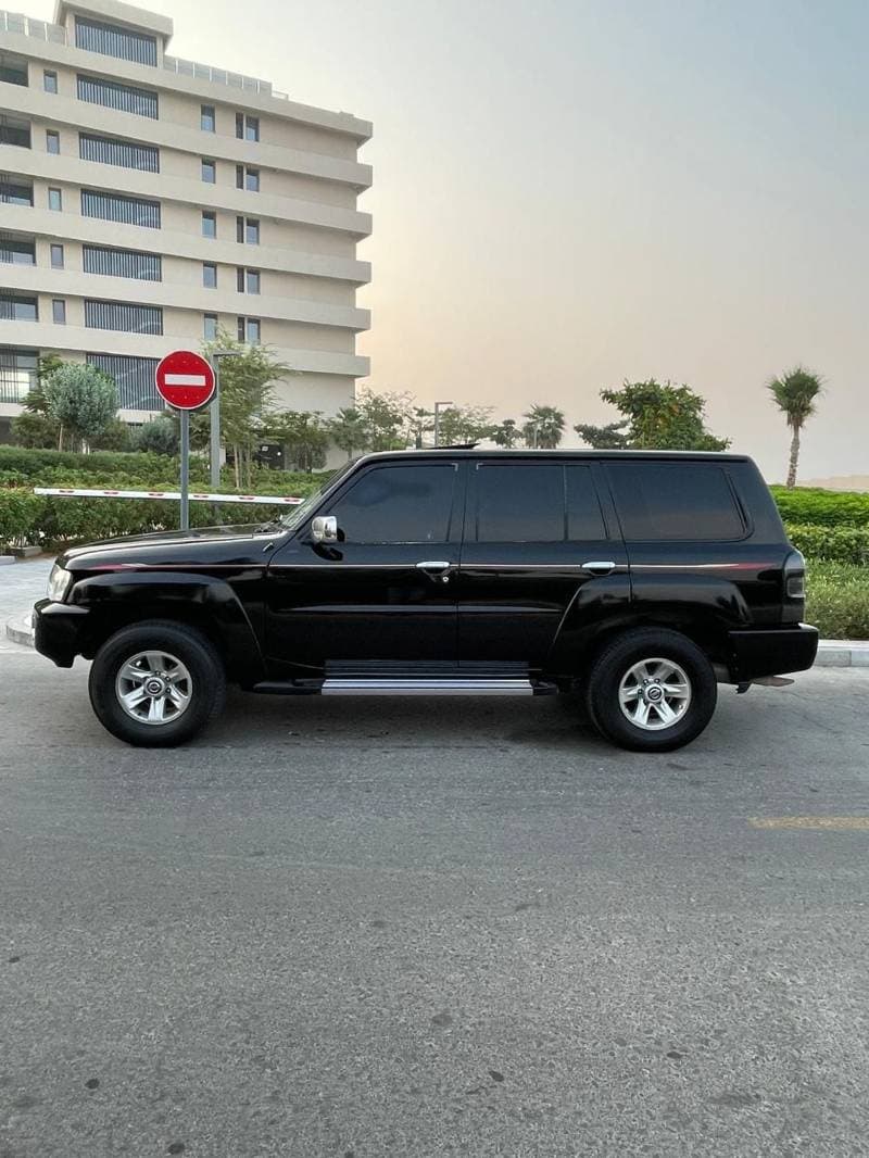 2016 Nissan Patrol SAFARI thumbnail 4