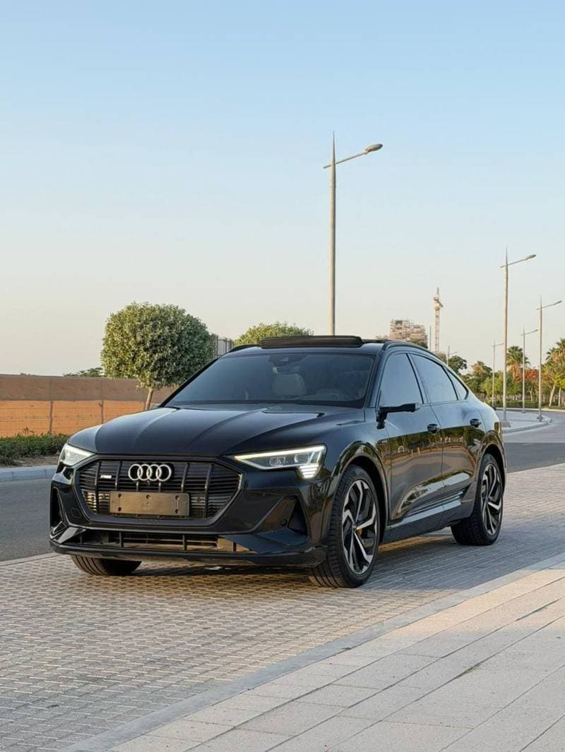2020 Audi Q8 e tron thumbnail 2