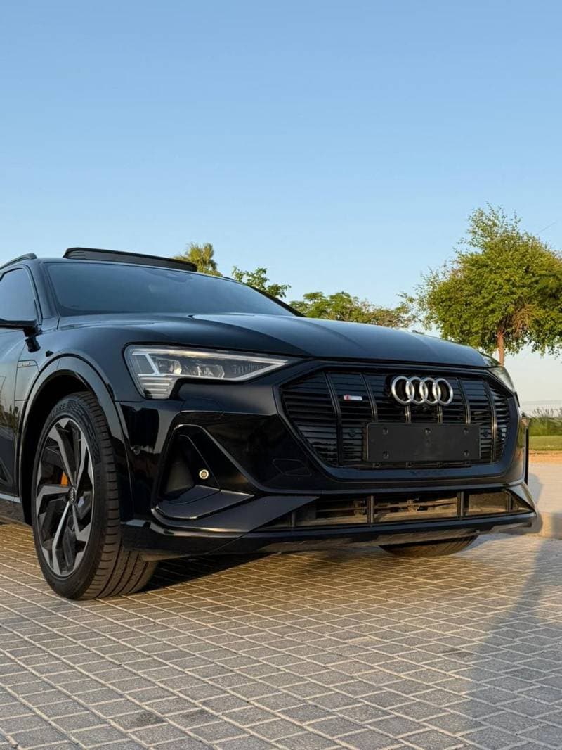 2020 Audi Q8 e tron thumbnail 5