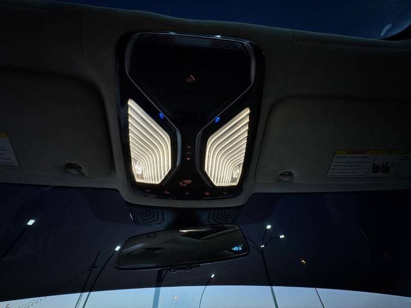2016 BMW 750i thumbnail 8