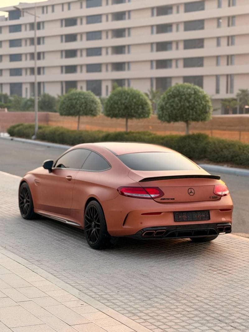 2016 Mercedes Benz C63 AMG S thumbnail 3