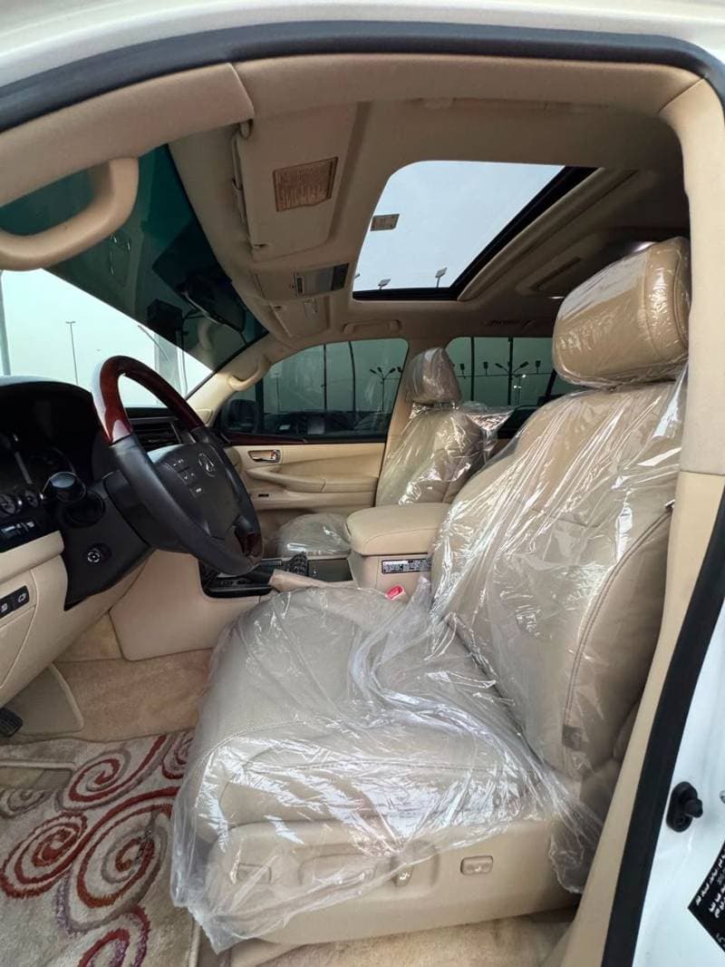 2010 Lexus LX570 TOP thumbnail 6