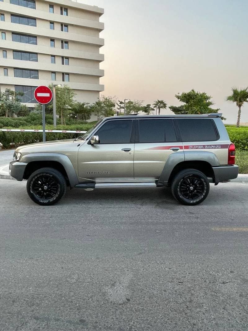 2017 Nissan Patrol SUPER SAFARI T1 thumbnail 3