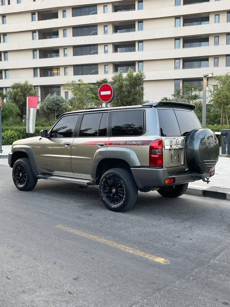 2017 Nissan Patrol SUPER SAFARI T1 thumbnail 4