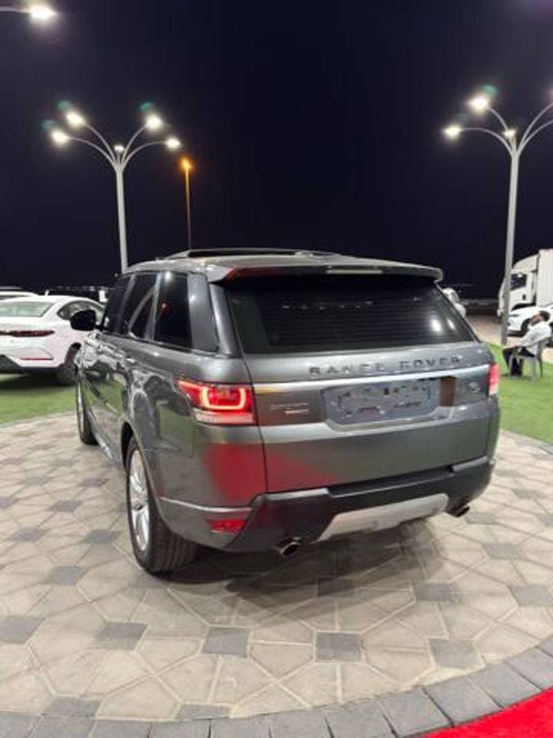 2015 Land Rover Range Rover Sport HSE thumbnail 5