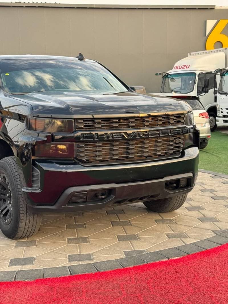 2019 Chevrolet Silverado thumbnail 5