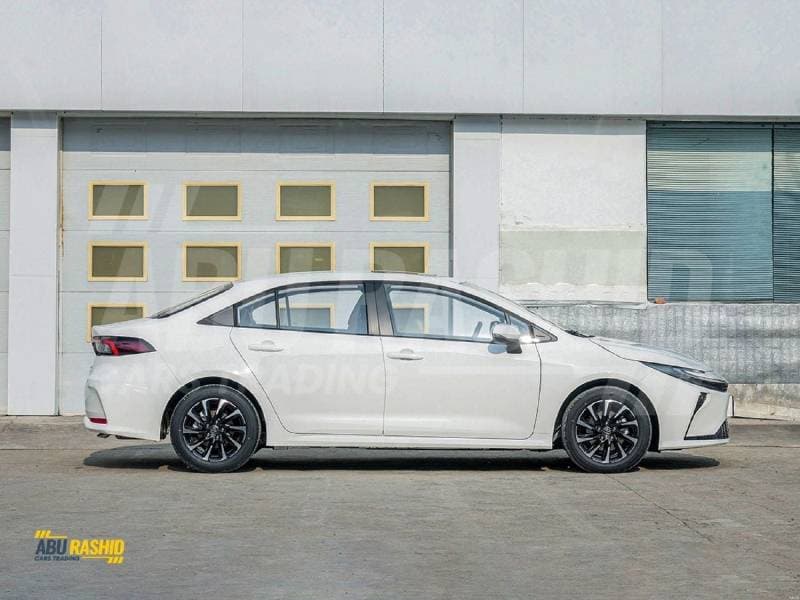 2026 Toyota Corolla XLI HEV thumbnail 4