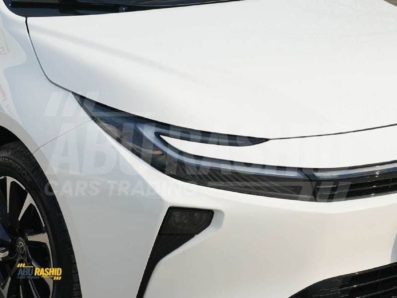2026 Toyota Corolla XLI HEV thumbnail 5
