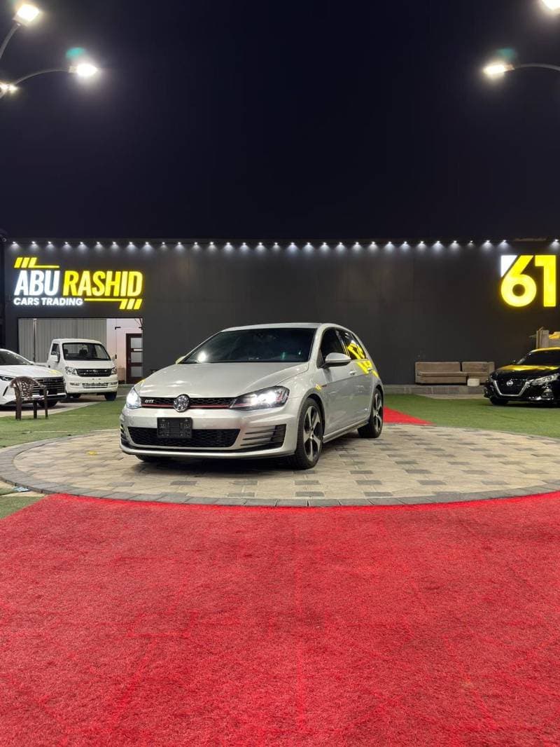 2016 Volkswagen Golf GTI SE thumbnail 2